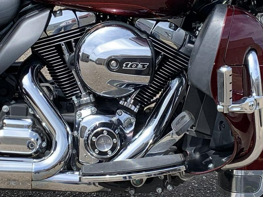 2015 Harley-Davidson® FLHTCU - Electra Glide® Ultra Classic®