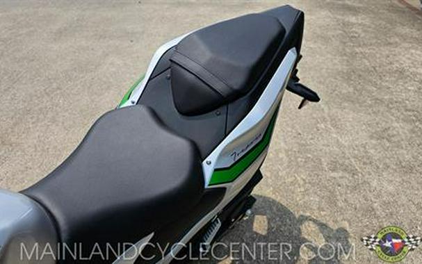 2024 Kawasaki Ninja 7 Hybrid ABS