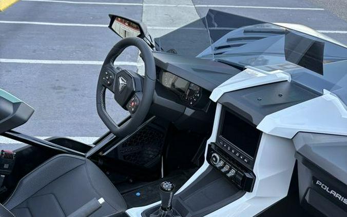 2026 Polaris Slingshot® R Manual