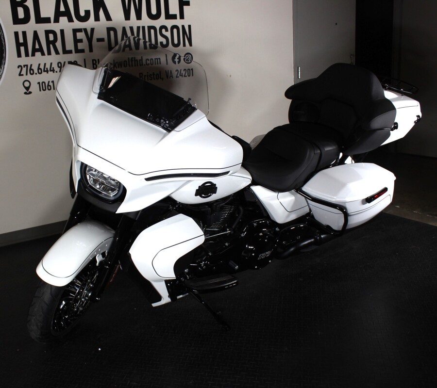 2026 Harley-Davidson® FLHXL Street Glide Limited