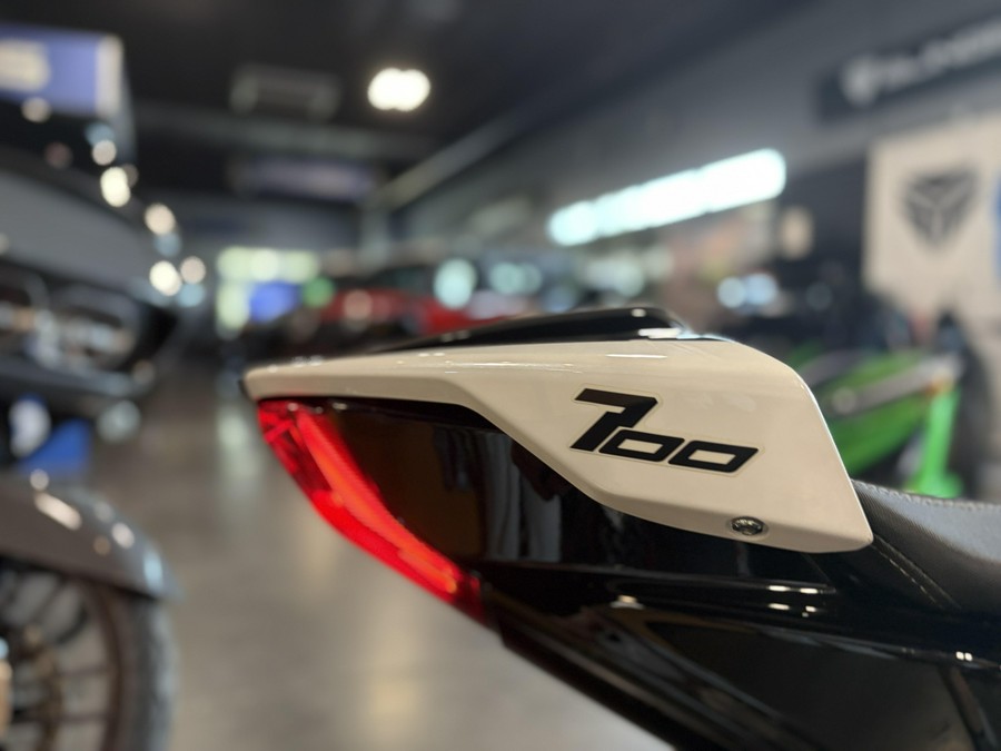 2024 CFMOTO 700CLX Sport CF7002AUS