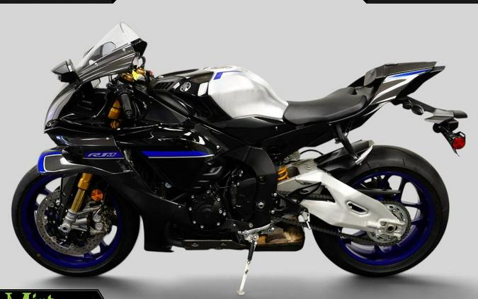 2025 Yamaha YZF-R1M