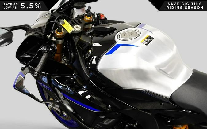 2025 Yamaha YZF-R1M