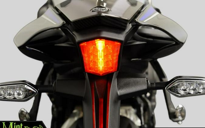 2025 Yamaha YZF-R1M