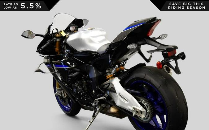 2025 Yamaha YZF-R1M