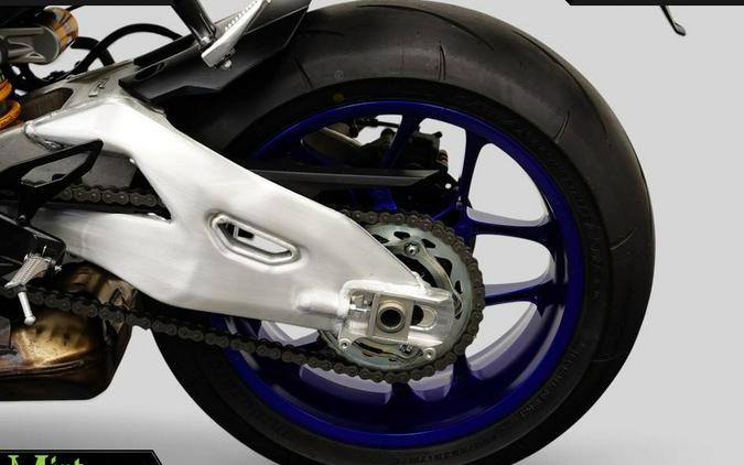 2025 Yamaha YZF-R1M