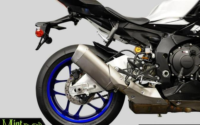 2025 Yamaha YZF-R1M