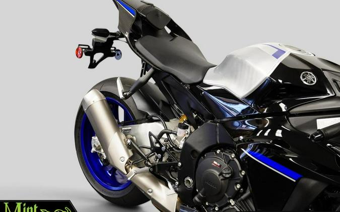 2025 Yamaha YZF-R1M
