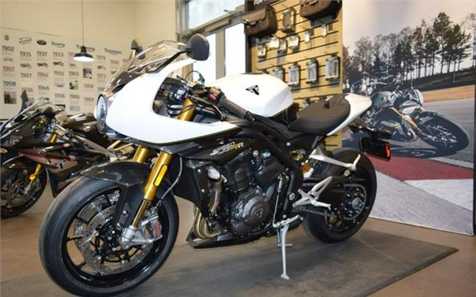 2022 Triumph Speed Triple 1200 RR Crystal White Storm Grey