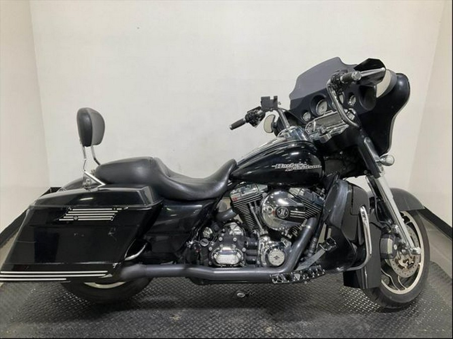 2013 Harley-Davidson Street Glide Base