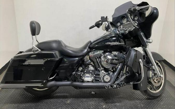 2013 Harley-Davidson Street Glide Base