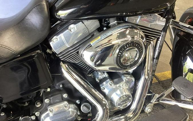 2012 Harley-Davidson® FLD - Dyna® Switchback™
