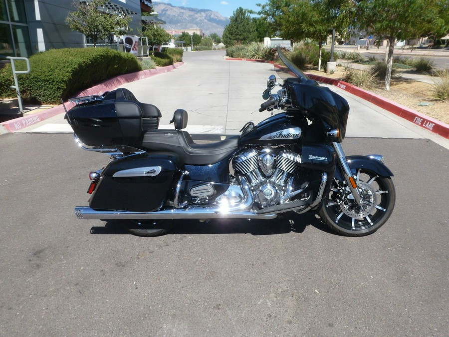 2022 Indian Motorcycle® Roadmaster® Limited Black Azure Crystal