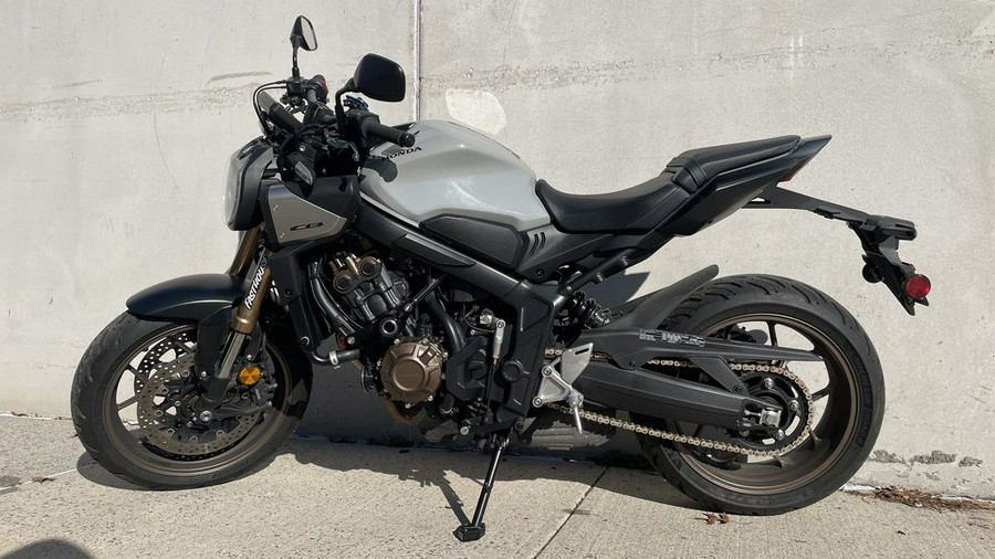 2025 Honda® CB650R E-Clutch