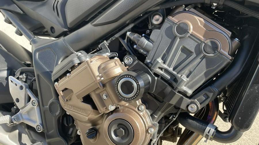 2025 Honda® CB650R E-Clutch