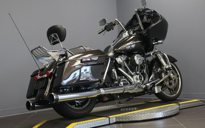 2018 Harley-Davidson® Road Glide® Sumatra Brown