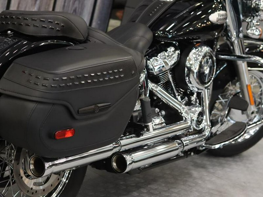 2021 Harley-Davidson® FLHC - Heritage Classic