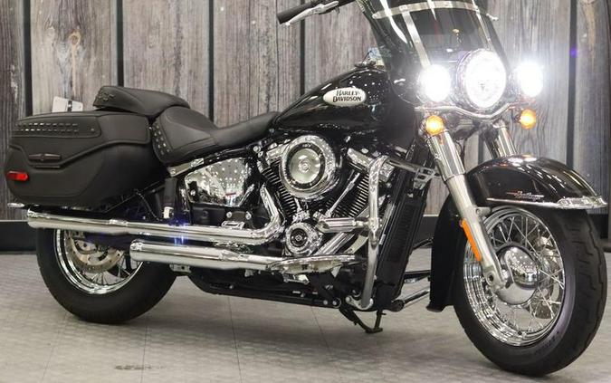 2021 Harley-Davidson® FLHC - Heritage Classic