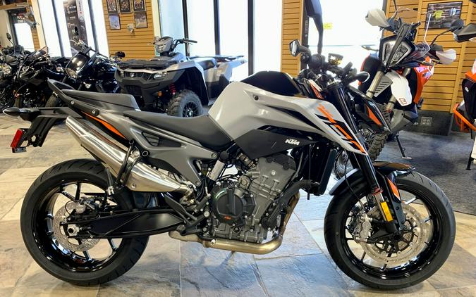 2024 KTM Duke 790