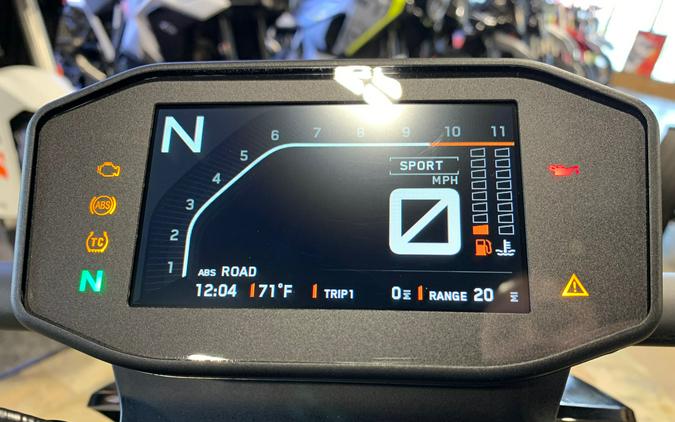 2024 KTM Duke 790