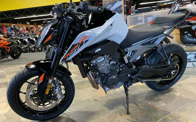 2024 KTM Duke 790