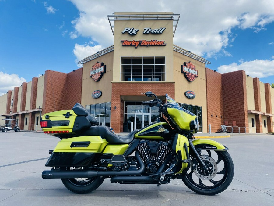 2011 Harley-Davidson Electra Glide® Ultra Classic® FLHTCU