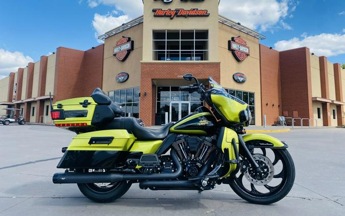 2011 Harley-Davidson Electra Glide® Ultra Classic® FLHTCU