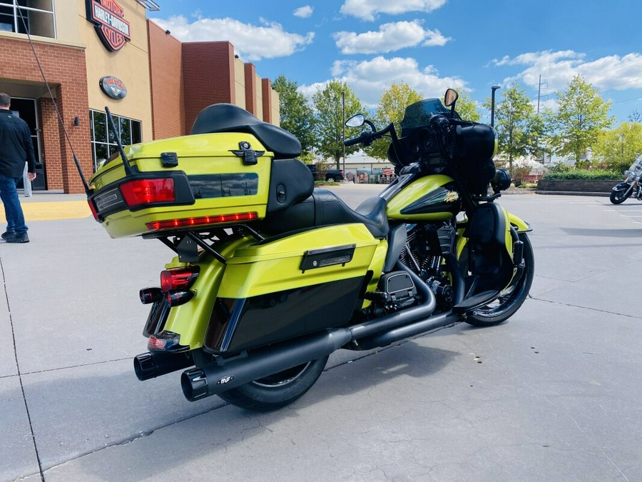 2011 Harley-Davidson Electra Glide® Ultra Classic® FLHTCU