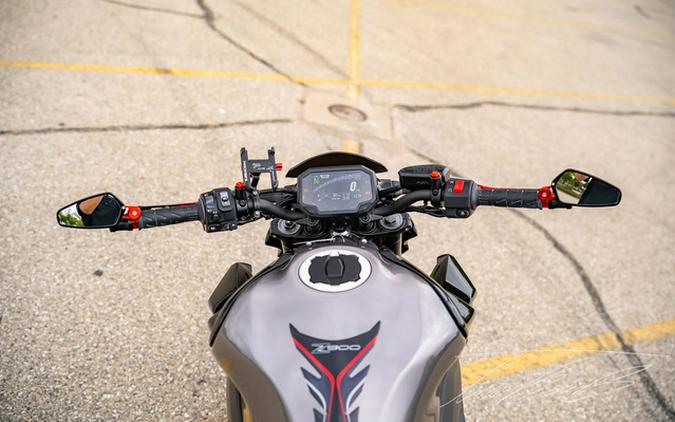 2023 Kawasaki Z900 ABS Metallic Black/Graphite Gray/Flat Black