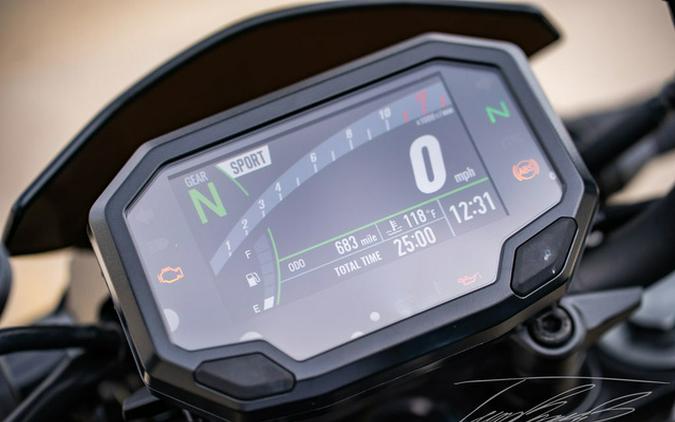 2023 Kawasaki Z900 ABS Metallic Black/Graphite Gray/Flat Black