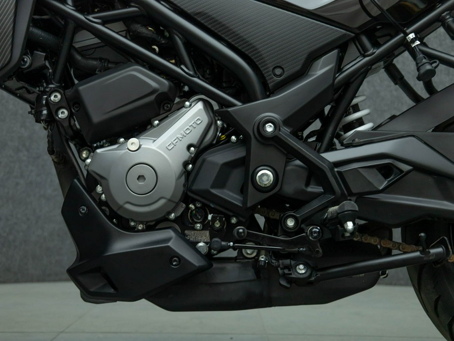 2023 CFMOTO 300NK W/ABS
