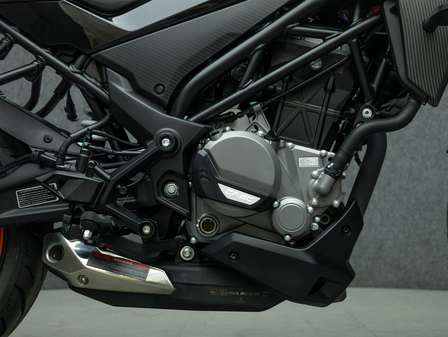 2023 CFMOTO 300NK W/ABS