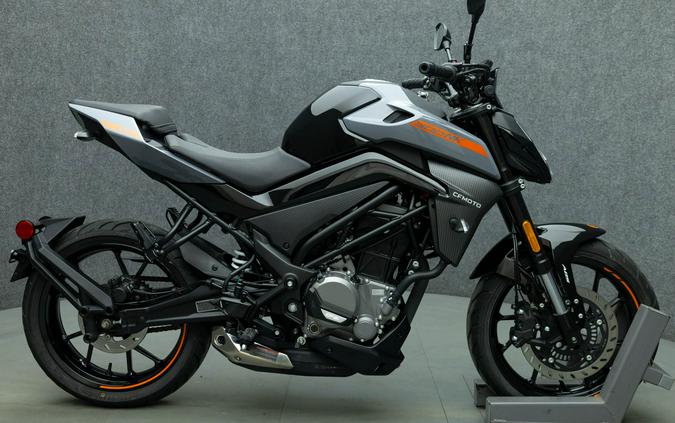 2023 CFMOTO 300NK W/ABS