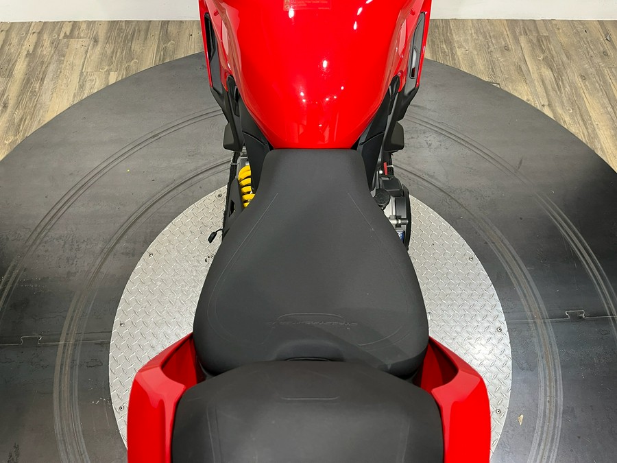 2024 Ducati Streetfighter V2