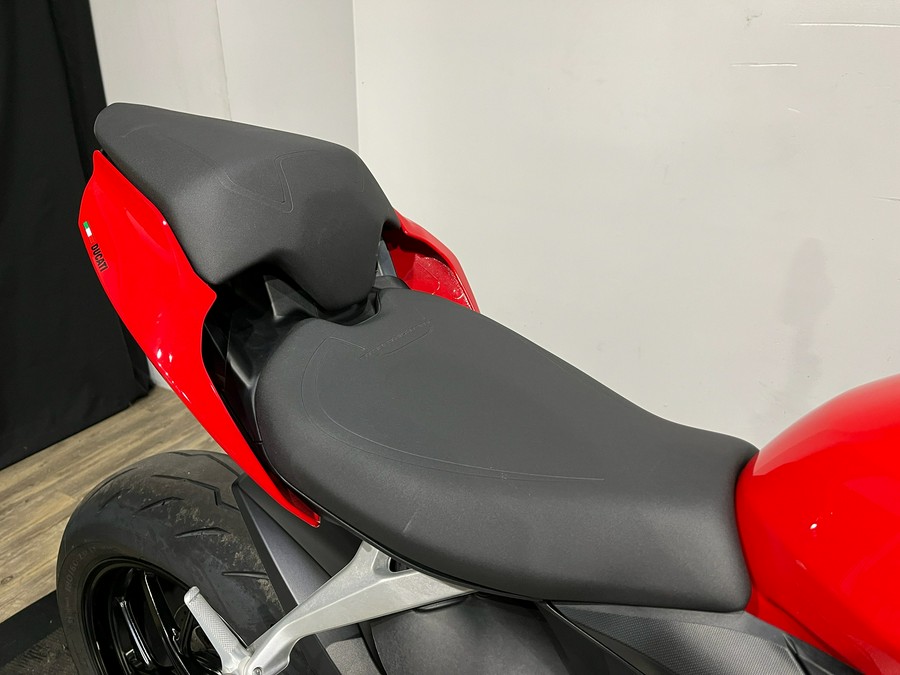 2024 Ducati Streetfighter V2