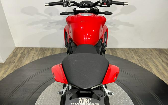2024 Ducati Streetfighter V2