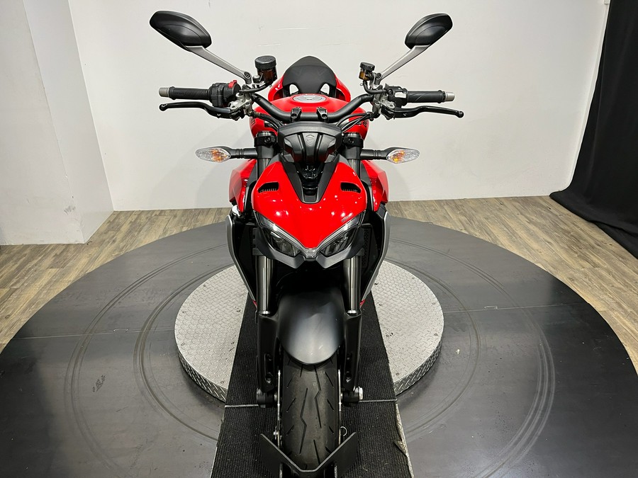 2024 Ducati Streetfighter V2
