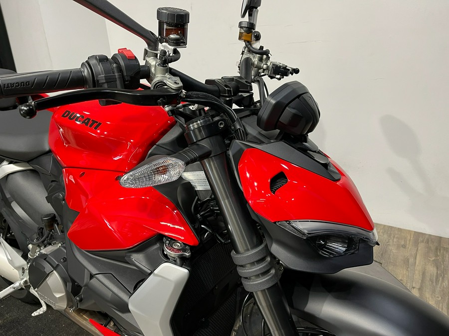 2024 Ducati Streetfighter V2