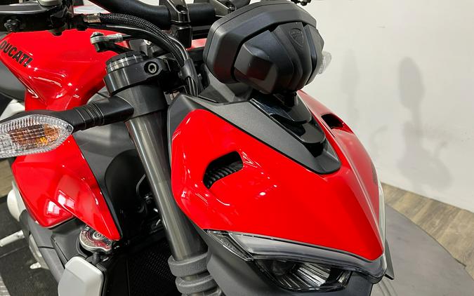 2024 Ducati Streetfighter V2