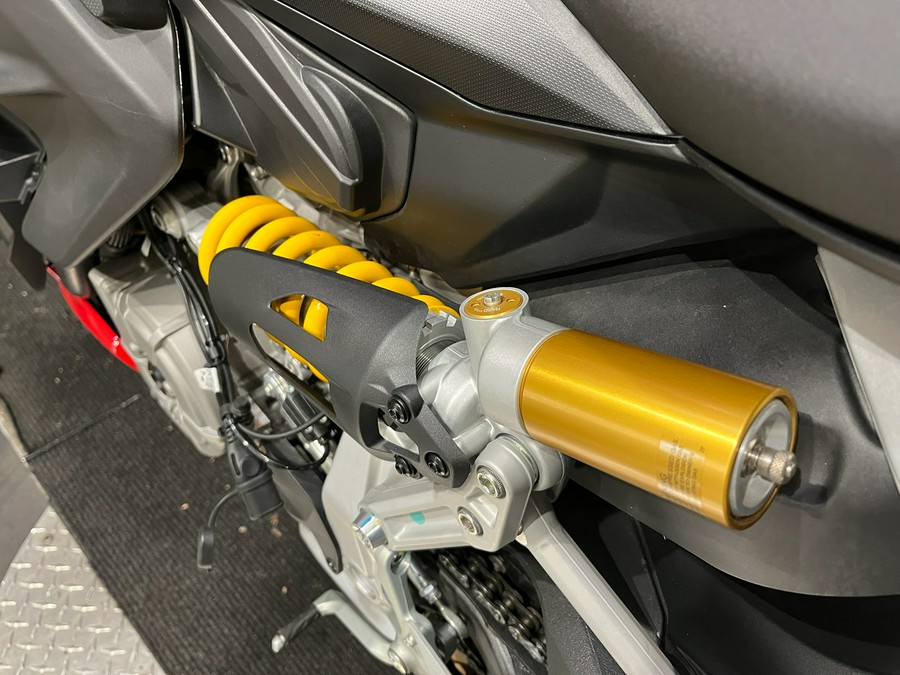 2024 Ducati Streetfighter V2