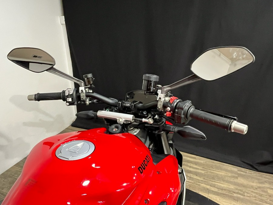 2024 Ducati Streetfighter V2