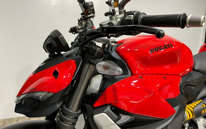 2024 Ducati Streetfighter V2