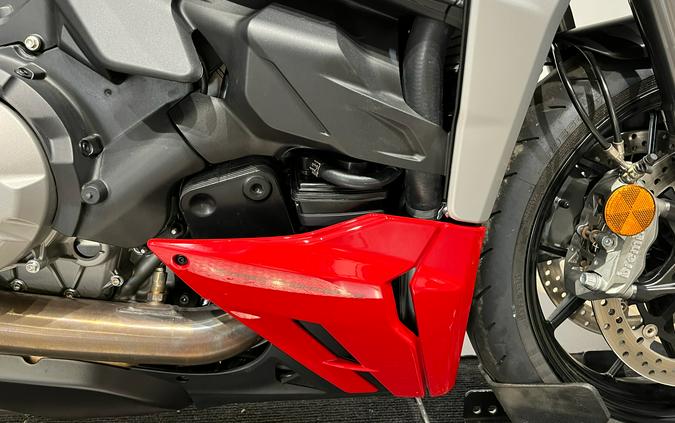 2024 Ducati Streetfighter V2