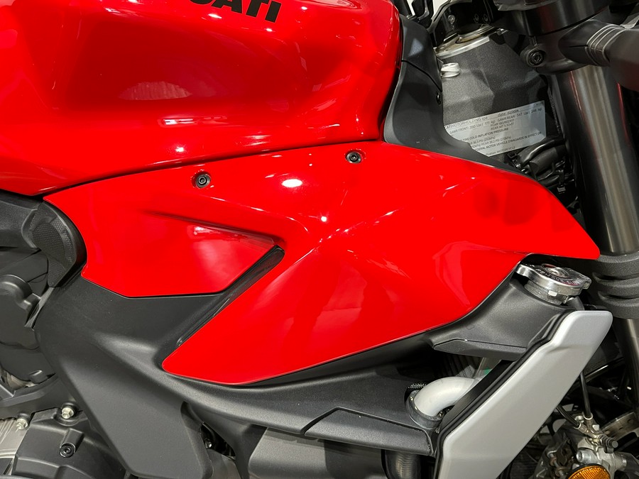 2024 Ducati Streetfighter V2