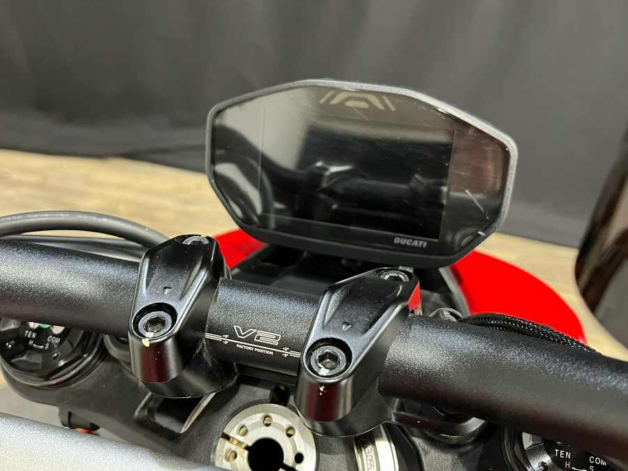 2024 Ducati Streetfighter V2