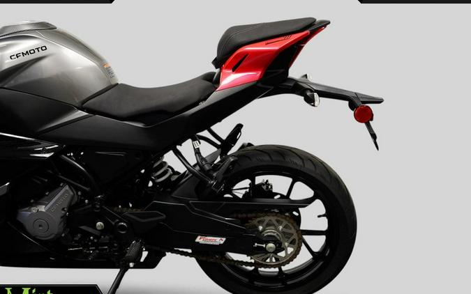 2025 CF MOTO 300 SS