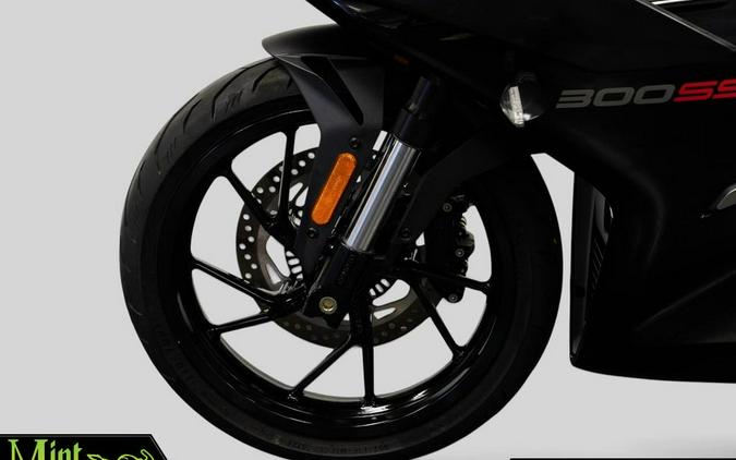 2025 CF MOTO 300 SS