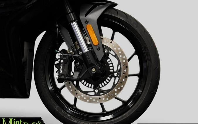 2025 CF MOTO 300 SS
