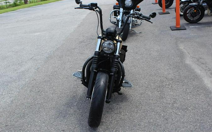 2018 Triumph Bonneville Bobber Morello Red