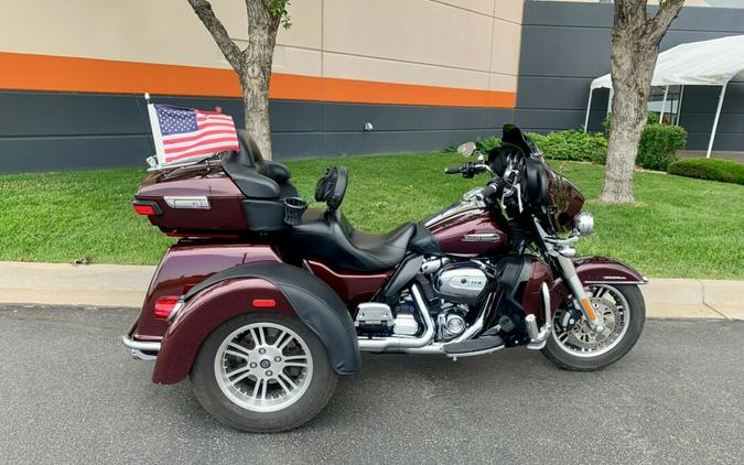 2019 Harley-Davidson Tri Glide Ultra Twisted Cherry